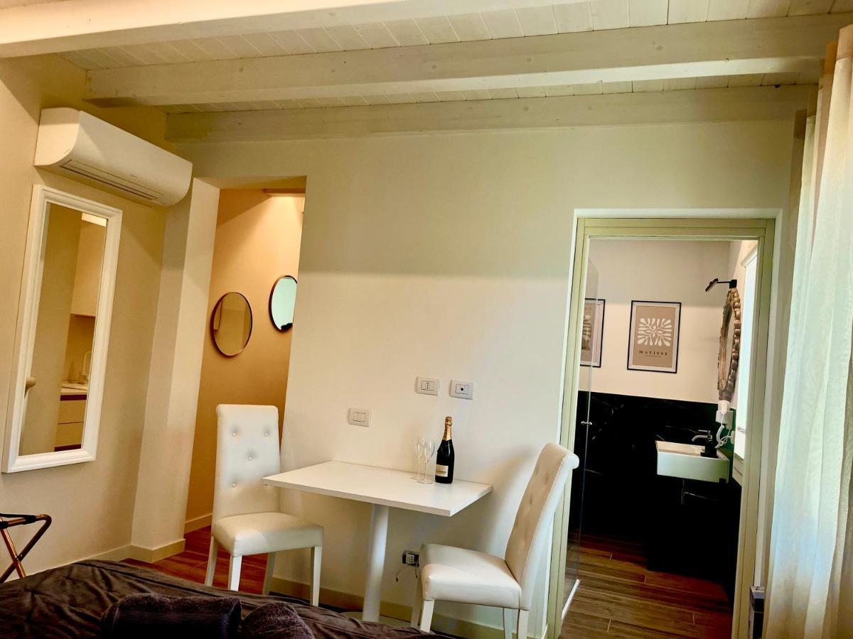 Star Soave Rooms - Locazione Turistica Eksteriør bilde